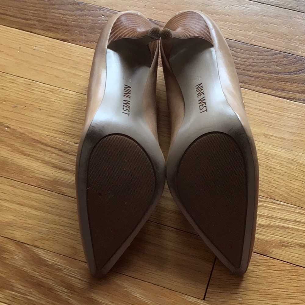 Heels - Picture 5 of 6